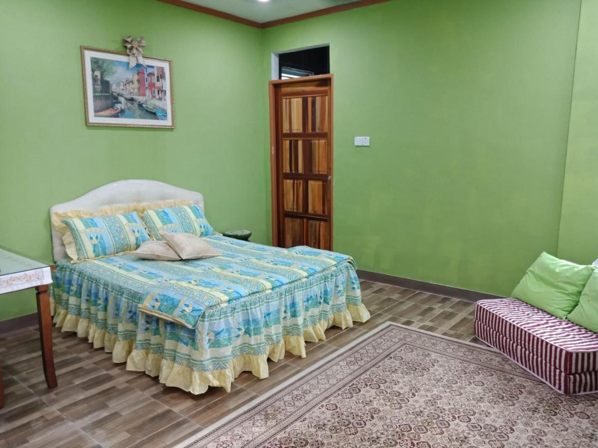 Jazepuri - Jaze 1 Daire Kuching Dış mekan fotoğraf